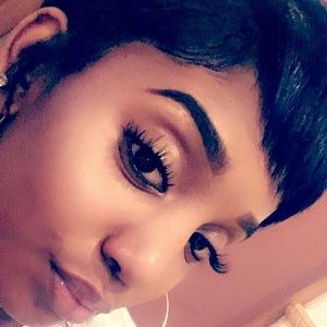 Meet your Posher, Ajah